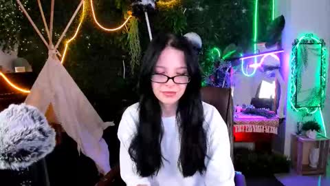 Snapshot of julsmumi chatting on September 30, 9:20 am Juls online show from September 30, 9:20 am