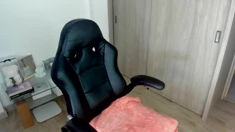 july_correa online show from October 9, 12:16 am