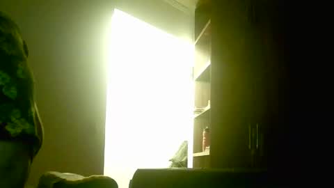 Mia online show from February 25, 7:52 am