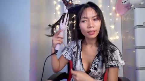 Snapshot of junovaughn chatting on October 4, 2:42 am junovaughn online show from October 4, 2:42 am