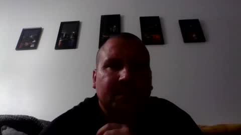 Snapshot of just1more5 chatting on October 11, 3:11 am just1more5 online show from October 11, 3:11 am