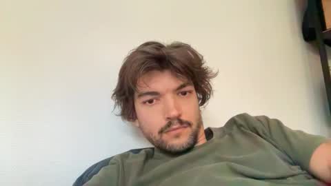 just_a_guy_with_a_big_cock online show from October 7, 8:32 am