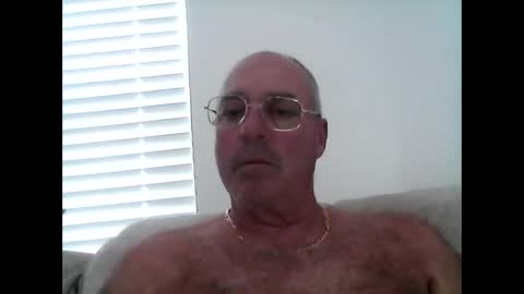 justcallmemarcus online show from December 17, 6:36 pm