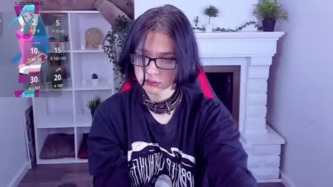 Snapshot of justin_twinkboy chatting on February 2, 8:41 pm JUSTIN online show from February 2, 8:41 pm