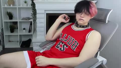 Snapshot of justin_twinkboy chatting on September 27, 8:28 pm JUSTIN online show from September 27, 8:28 pm