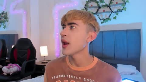 Justin online show from September 18, 11:47 am