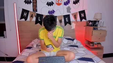 Justin online show from October 25, 1:00 pm