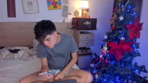 Justin online show from December 21, 11:00 pm