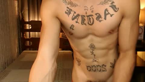 Snapshot of justine_hunk chatting on March 11, 3:58 am justine_hunk online show from March 11, 3:58 am