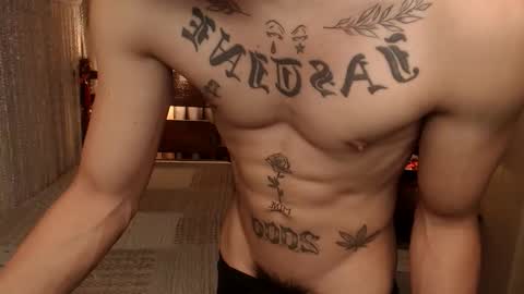 justine_hunk online show from April 17, 7:22 am