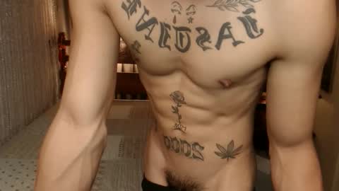 justine_hunk online show from March 17, 12:48 am