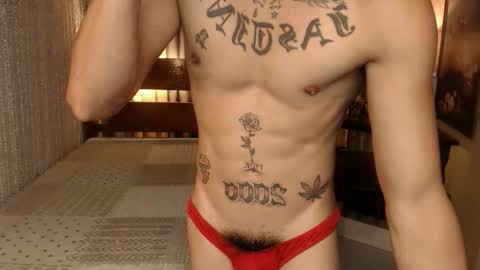 Snapshot of justine_hunk chatting on October 20, 5:23 am justine_hunk online show from October 20, 5:23 am