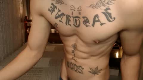 justine_hunk online show from March 26, 5:57 am