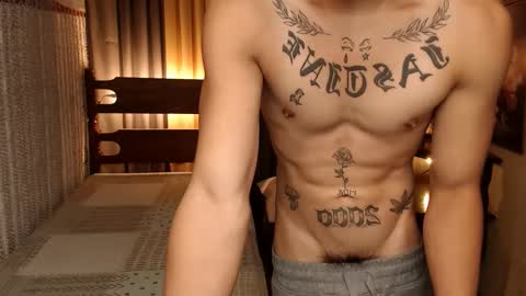 Snapshot of justine_hunk chatting on January 18, 12:47 pm justine_hunk online show from January 18, 12:47 pm