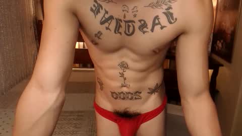 Snapshot of justine_hunk chatting on September 14, 6:26 am justine_hunk online show from September 14, 6:26 am