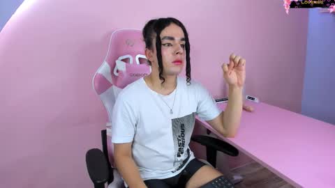 Justine online show from February 26, 5:00 am