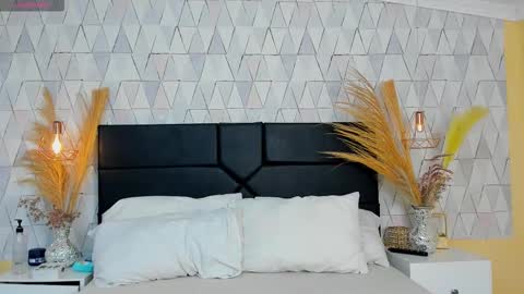 Justine online show from March 26, 5:02 am