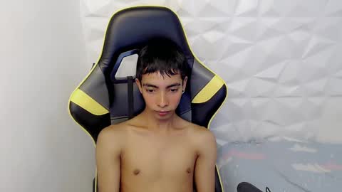 J U S T I N online show from March 12, 10:17 pm