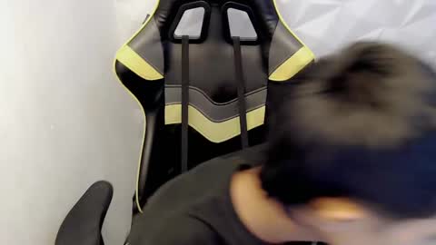 J U S T I N online show from February 20, 6:03 pm