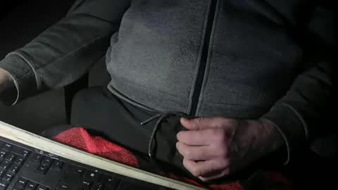 Justme39057 online show from March 14, 4:22 pm