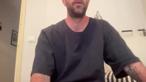 justmeandyou00 online show from March 14, 10:41 am