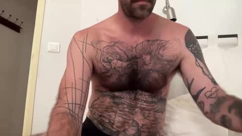 justmeandyou00 online show from October 13, 1:35 pm