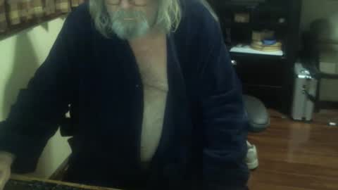 justmeohio online show from January 18, 6:44 am