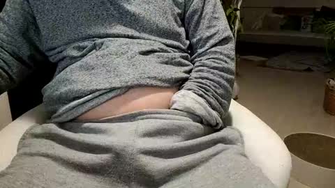 KI e697a5e69cac online show from December 2, 3:21 pm