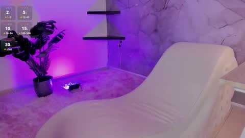 Snapshot of kaaterina_ chatting on October 4, 9:34 pm kaaterina_ online show from October 4, 9:34 pm