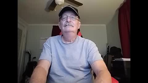 kabriggs136 online show from December 13, 3:16 am