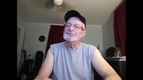 kabriggs137 online show from April 9, 12:47 am