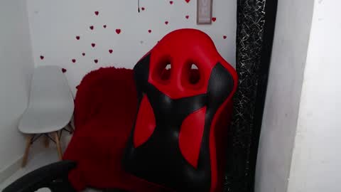 kael_fox online show from April 5, 7:11 pm