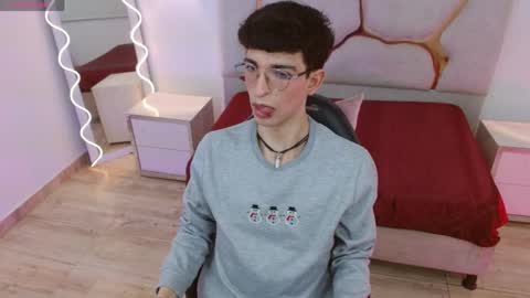 kai_tay1 online show from April 15, 11:35 am