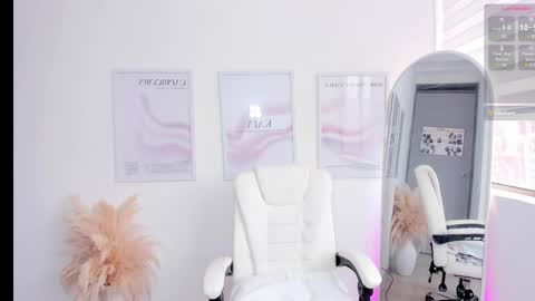 Snapshot of kaia_cam chatting on March 9, 6:11 pm online show from March 9, 6:11 pm