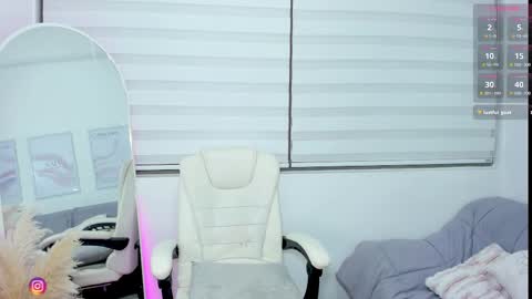 Snapshot of kaia_cam chatting on September 29, 11:59 pm online show from September 29, 11:59 pm