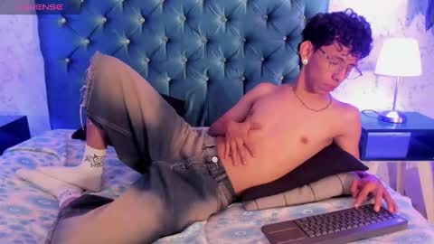 kai online show from March 8, 3:21 am