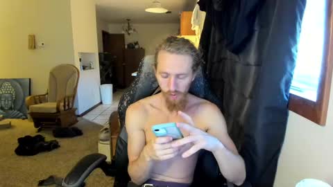 Snapshot of kaiku77 chatting on October 3, 4:37 pm Kaiku77 online show from October 3, 4:37 pm