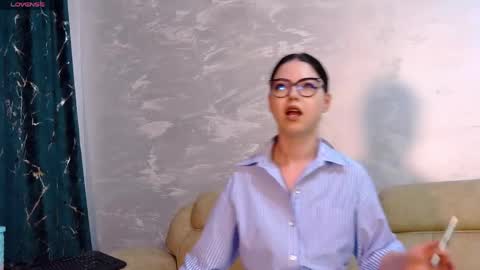 Kaila Lewis online show from May 28, 5:44 pm
