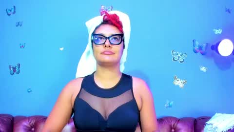 kaira_mosse_ online show from May 22, 12:01 pm