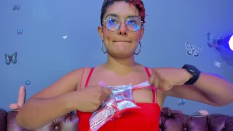 kaira_mosse_ online show from March 29, 11:56 am