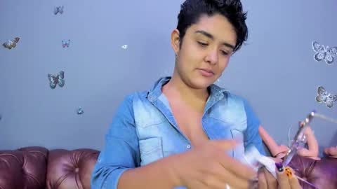 kaira_mosse_ online show from November 20, 12:04 pm