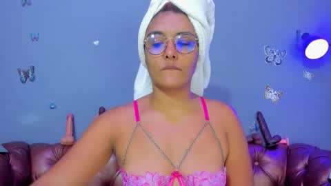 kaira_mosse_ online show from March 21, 11:59 am