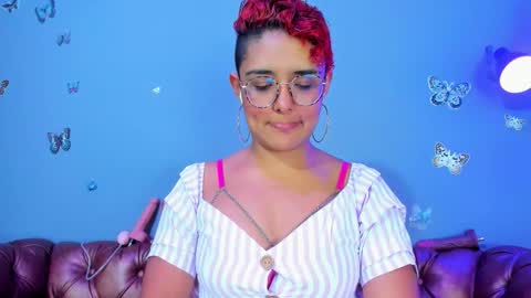 kaira_mosse_ online show from March 19, 1:49 pm