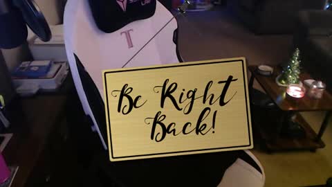 Snapshot of kait331 chatting on December 10, 1:11 am Camprincess331 online show from December 10, 1:11 am