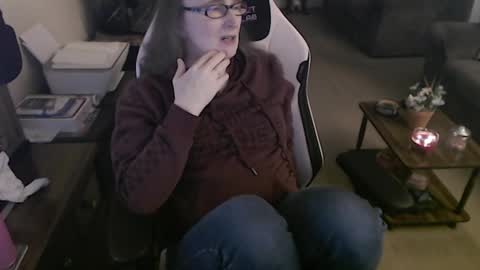 Snapshot of kait331 chatting on March 6, 1:27 am Camprincess331 online show from March 6, 1:27 am