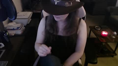 Snapshot of kait331 chatting on January 16, 4:07 am Camprincess331 online show from January 16, 4:07 am