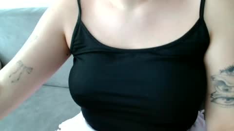 Kaitlin online show from July 2, 10:09 am