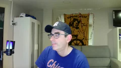 Snapshot of kalem48 chatting on February 4, 1:12 am MusicMen49 online show from February 4, 1:12 am