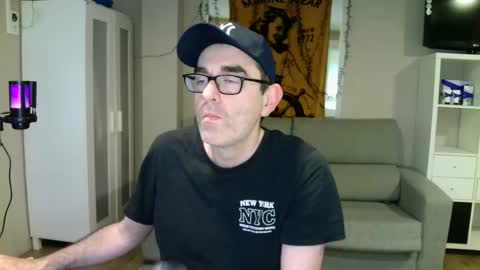 Snapshot of kalem48 chatting on March 11, 7:24 am MusicMen49 online show from March 11, 7:24 am