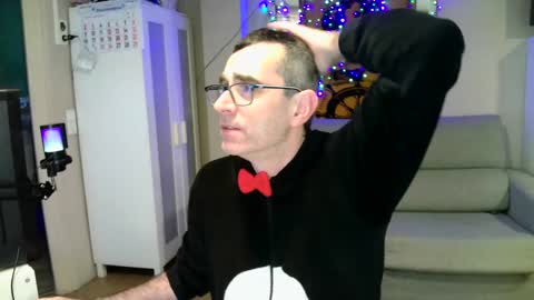 Snapshot of kalem48 chatting on January 4, 9:21 am MusicMen49 online show from January 4, 9:21 am